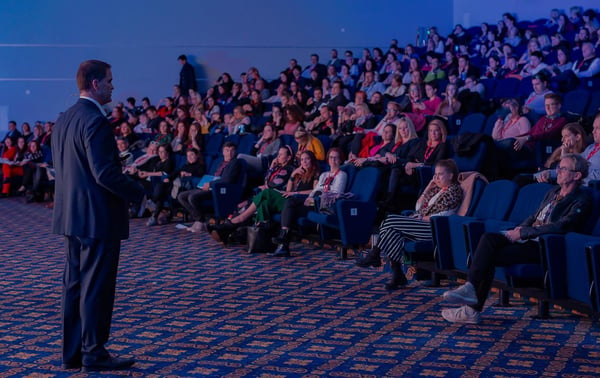 Keynote Speaker Wes Schaeffer SEMPL Facing Dark – AI workshop and sales training keynote by The Sales Whisperer®, Wes Schaeffer, AI solutions consultant