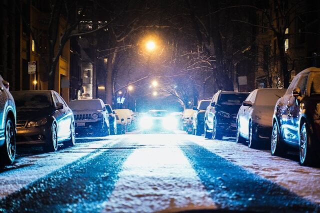 headlight carson-masterson-snLCRc7ByI4-unsplash